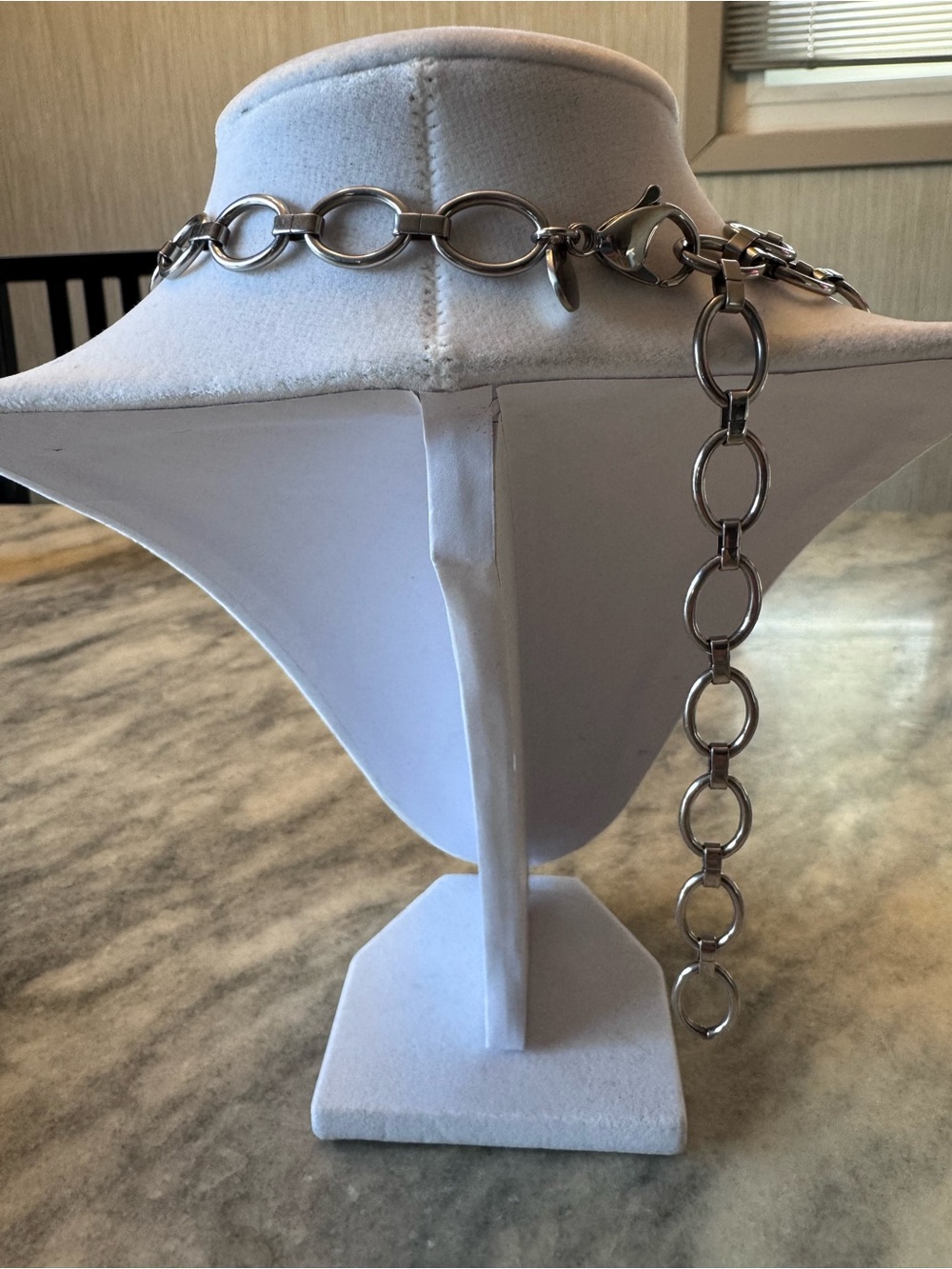 Steel by Design - Women’s bib necklace - Picture 5 of 9